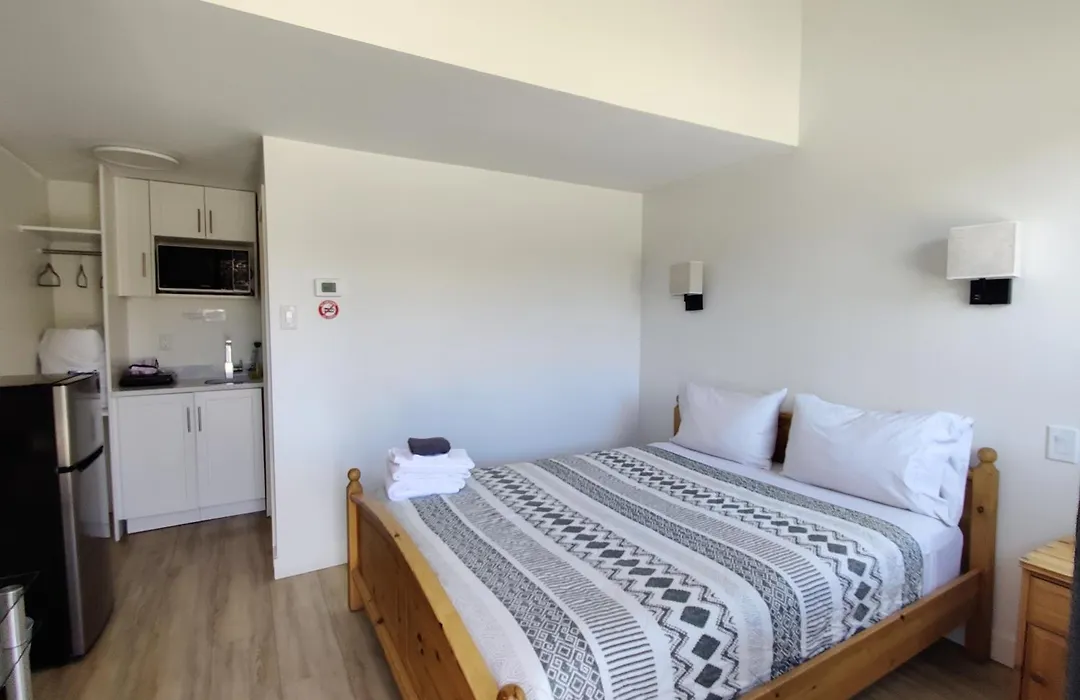 Destination Inn Cache Creek-1