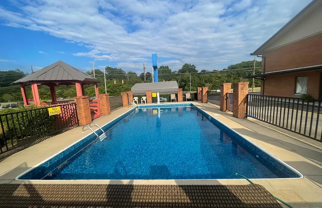 Royal Inn - Anniston-1
