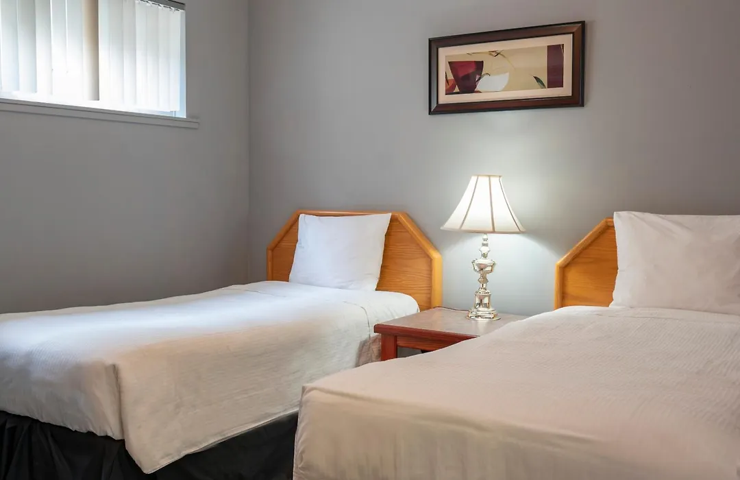 Tiki Shores Inn & Suites-1