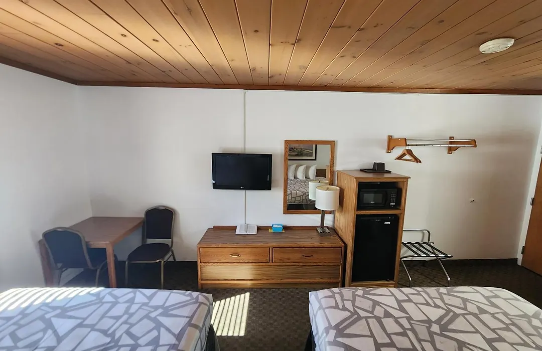 Lantern Motel-1