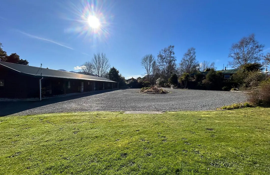 Kiwi Park Motels-1