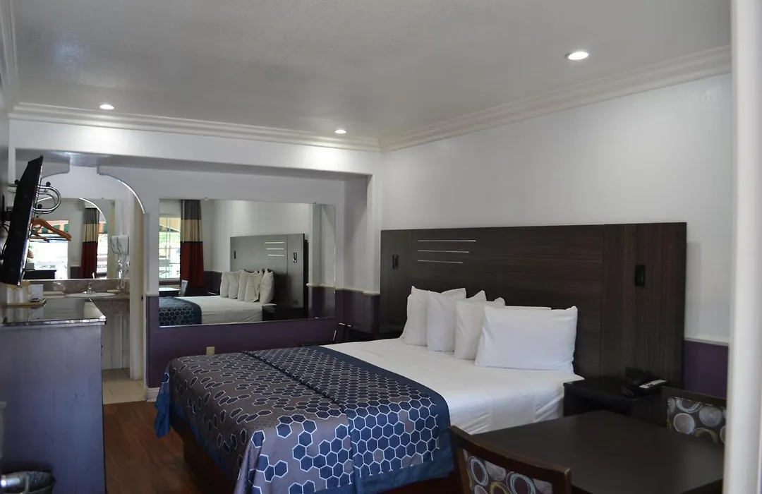 Galaxy Inn-1