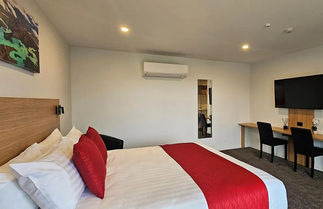 Alps Motel & Apartments-1