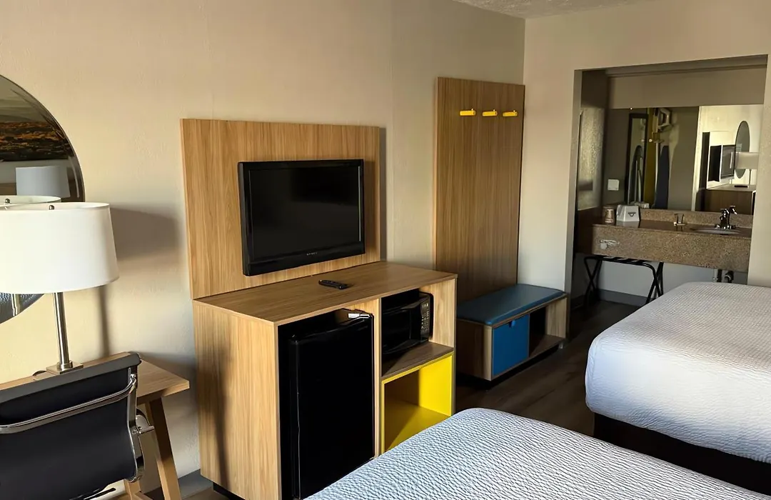 Days Inn By Wyndham Cookeville-1