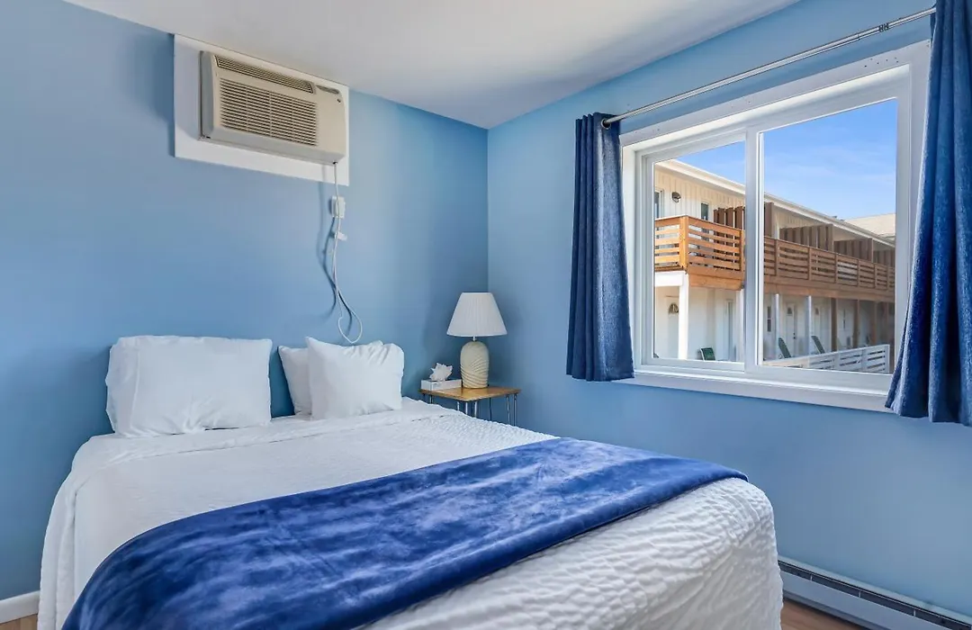 Montauk Oceanside Suites-1