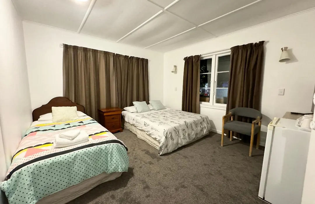 Rainbow Motel & Guest House-1