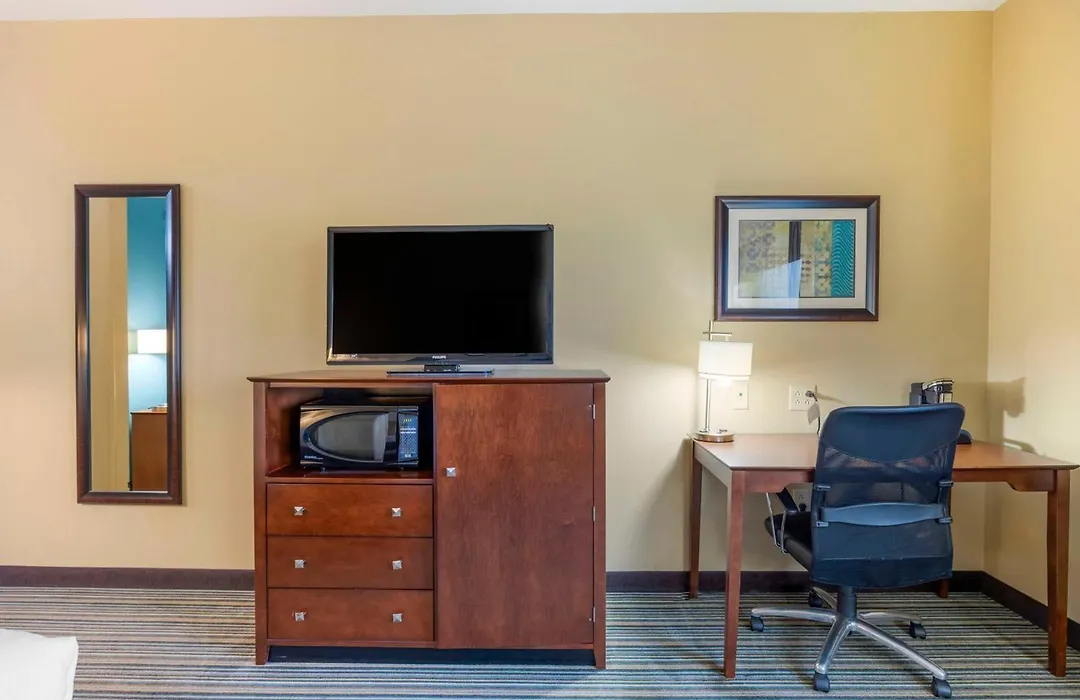 Best Western Plus Patterson Park Inn-1