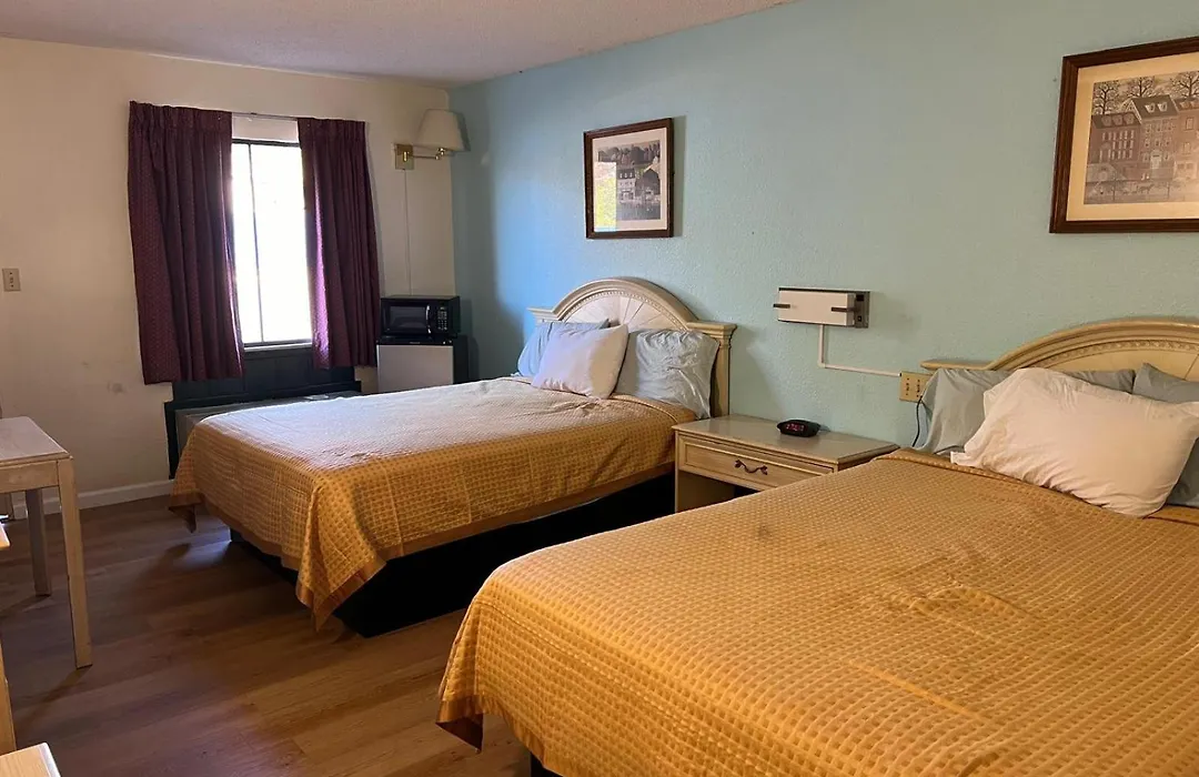 Quality Quarters Inn By Oyo Richmond Ky I-75-1