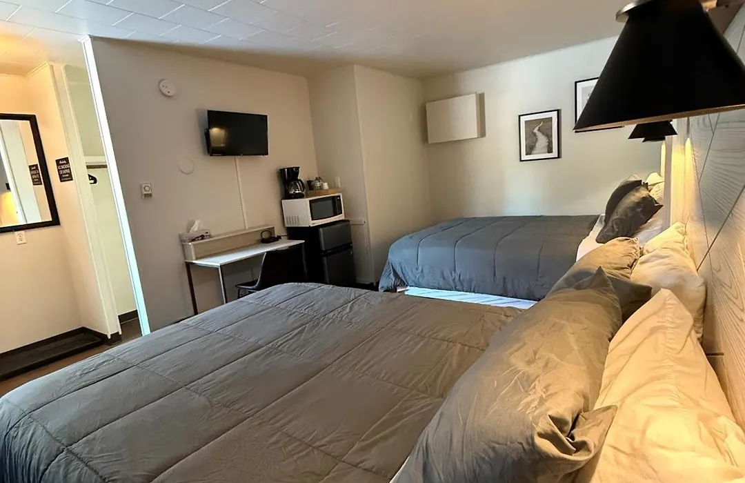 New Country Motel-1