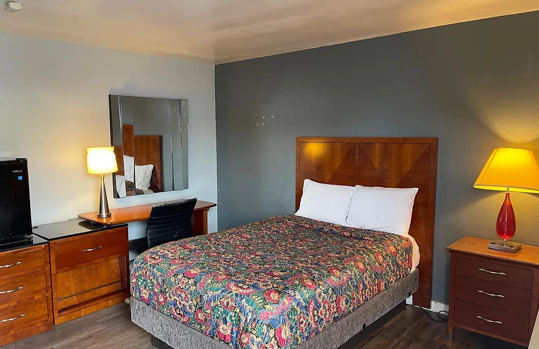 Sunny Sands Inn-1