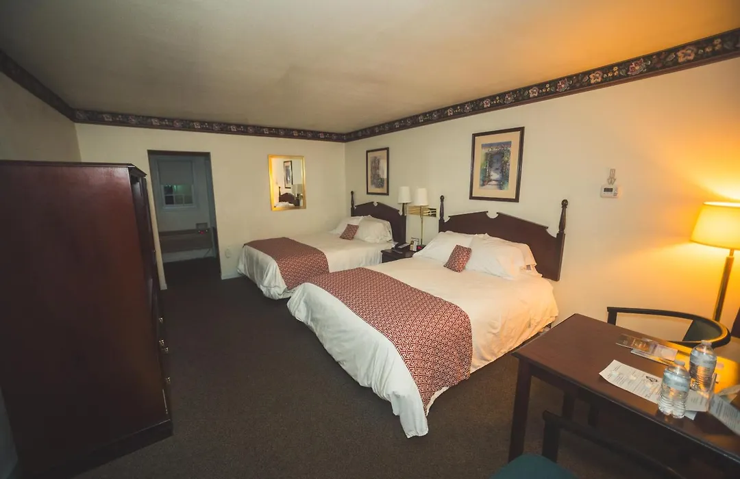 The Chalet Motel-1