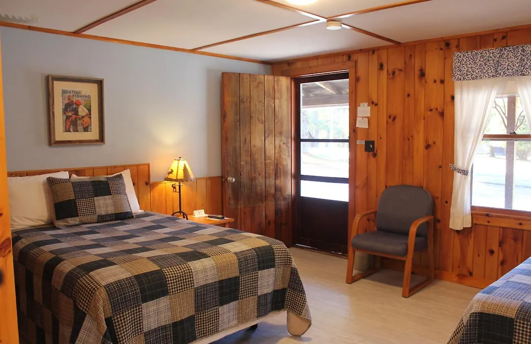 Blueberry Hill Motel-1