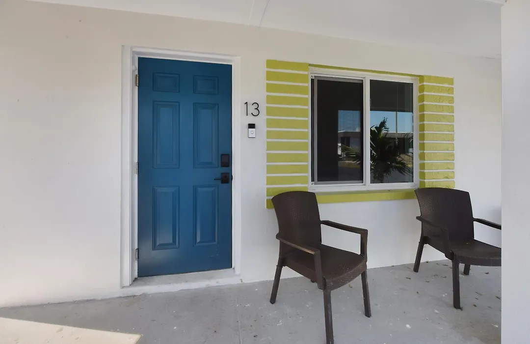 Palm Cove Motel-1