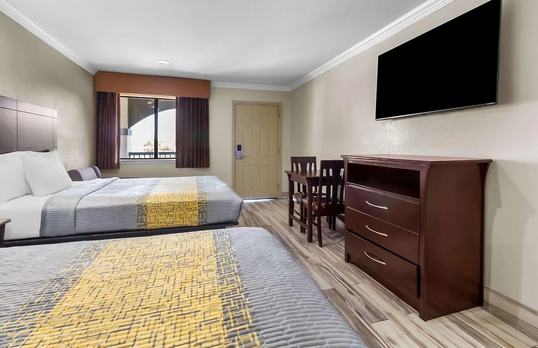 Americas Best Value Inn Houston Heights At I-45-1
