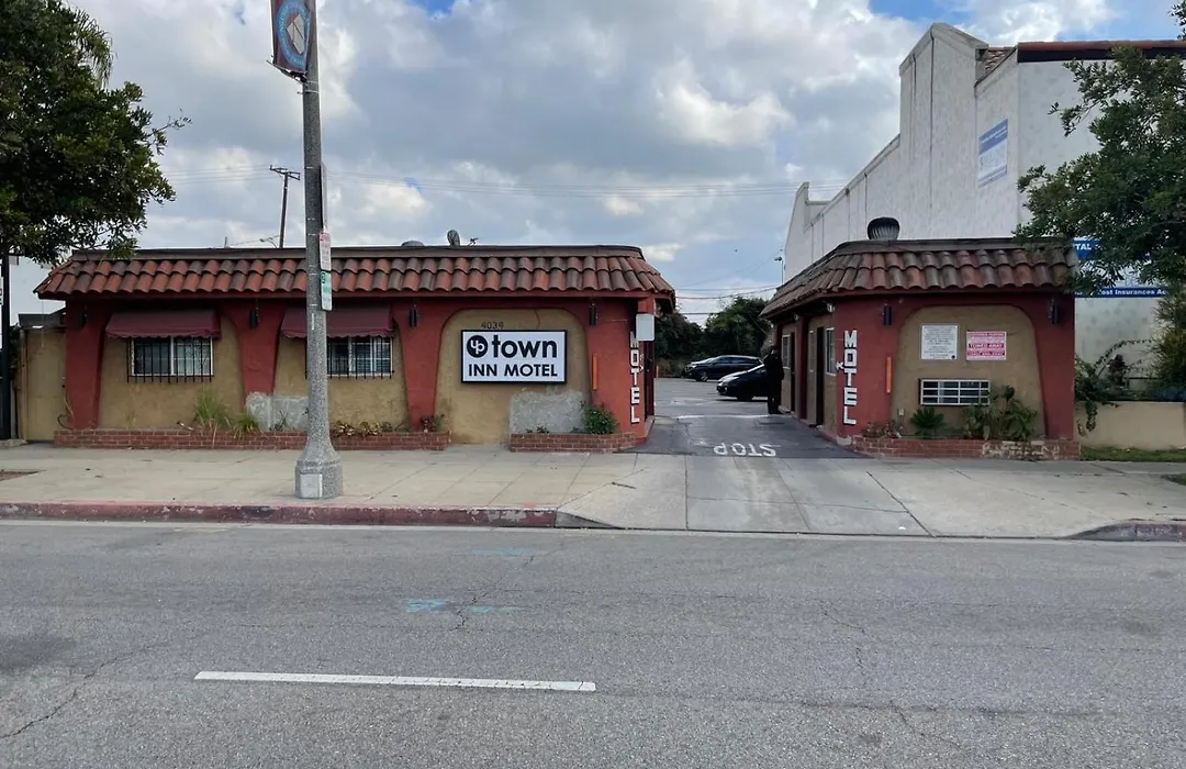 Uptown Inn-1
