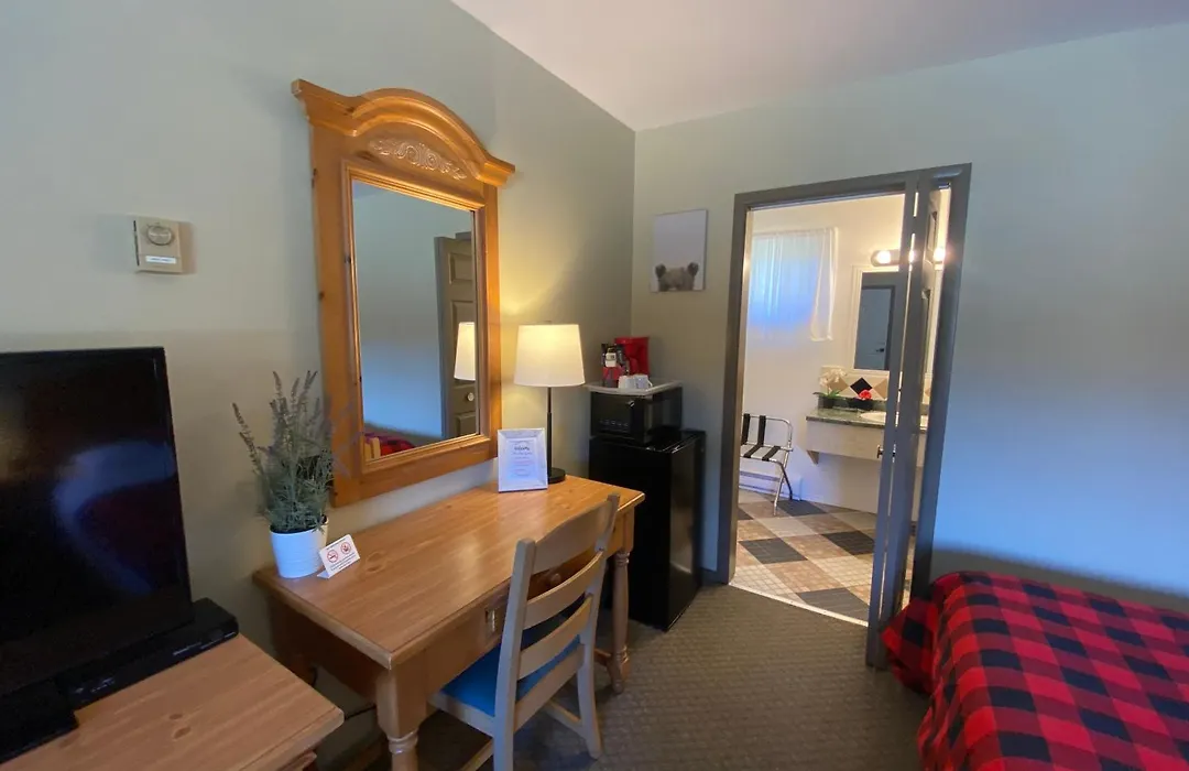 Parkway Motel-1