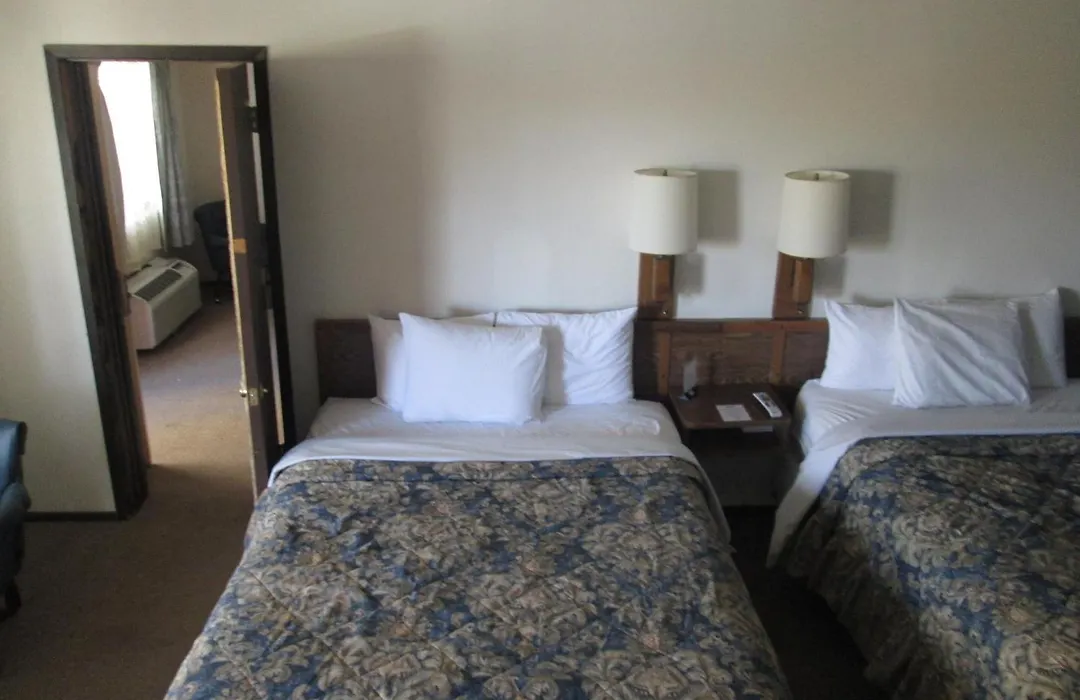 Jim Butler Inn & Suites-1