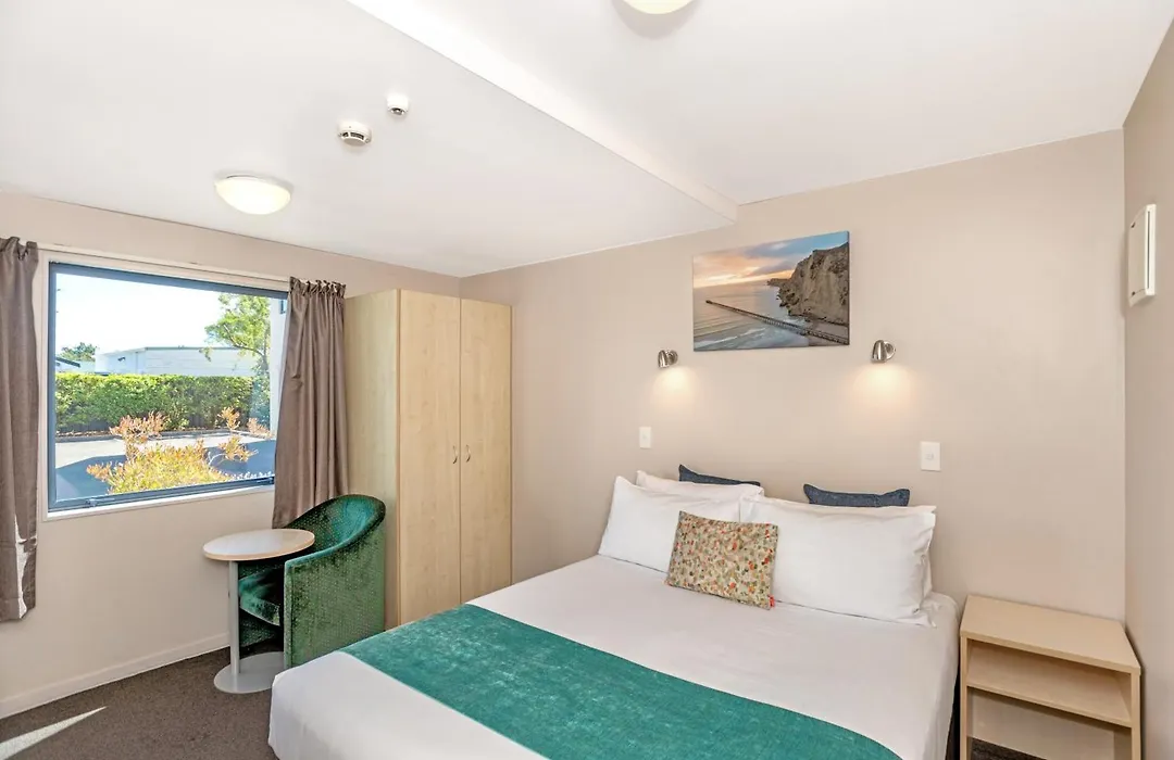 Bella Vista Gisborne-1