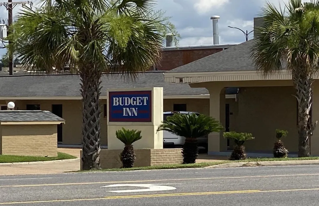 Budget Inn-1