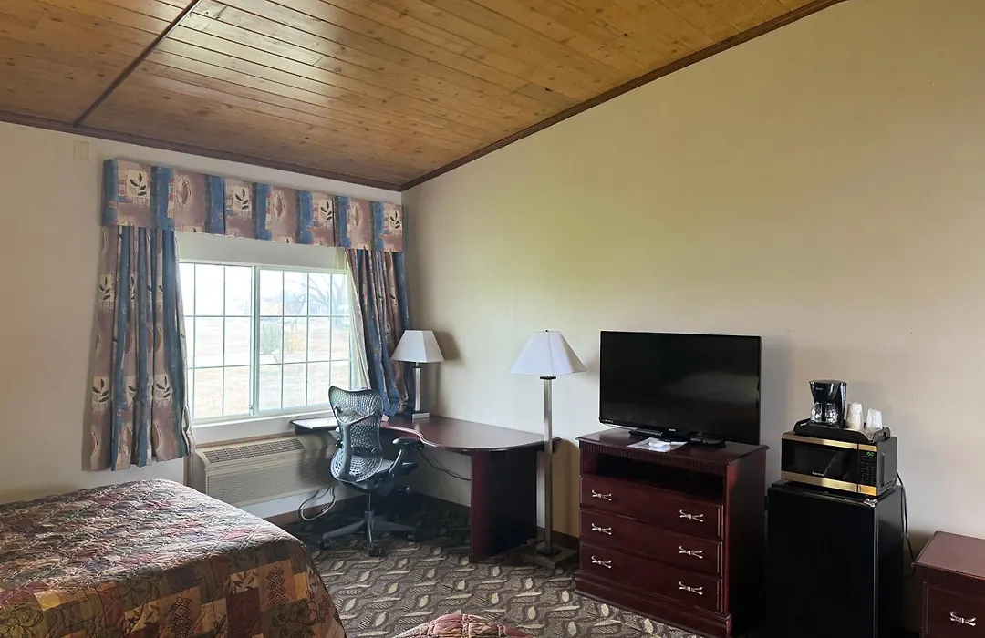 Town & Country Motel-1