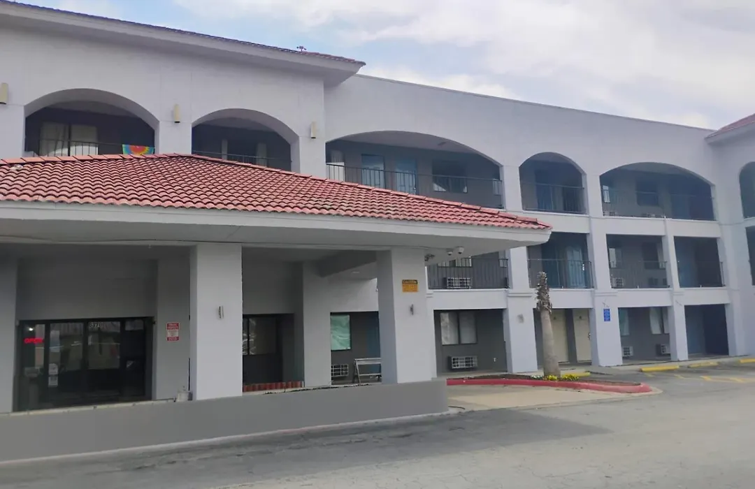Hallmark Inn And Suites-1