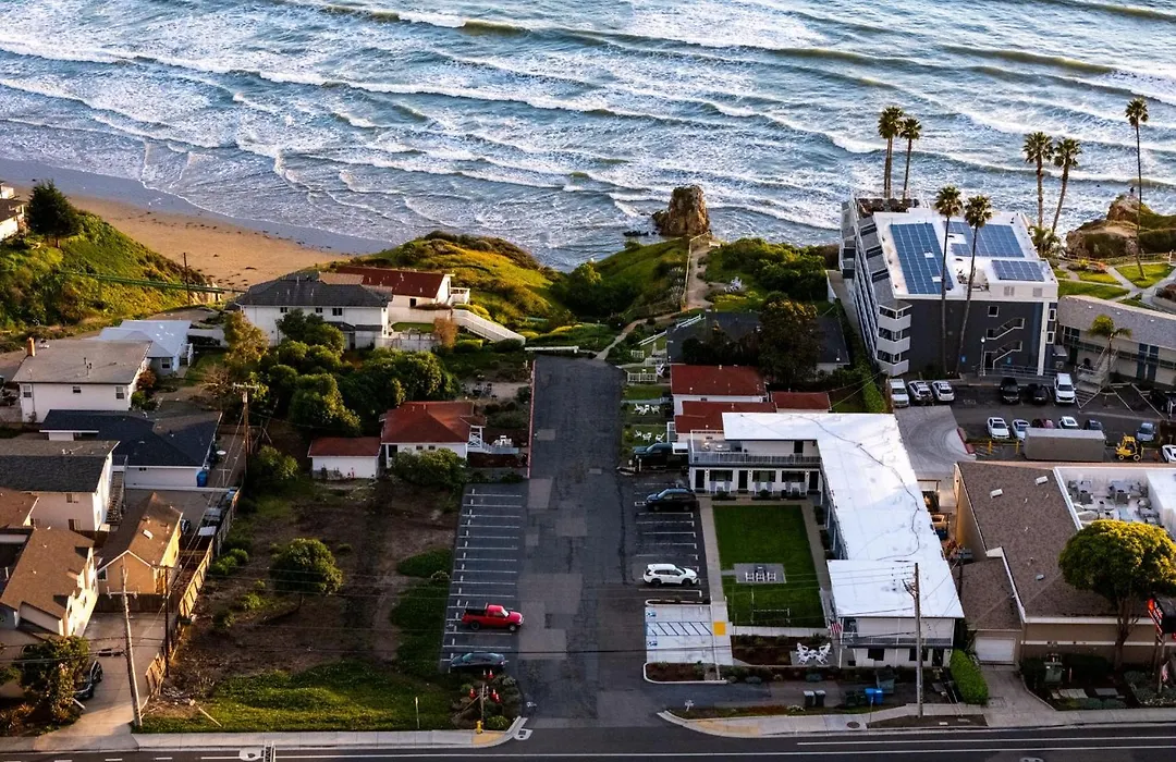 Tides Oceanview Inn And Cottages-1