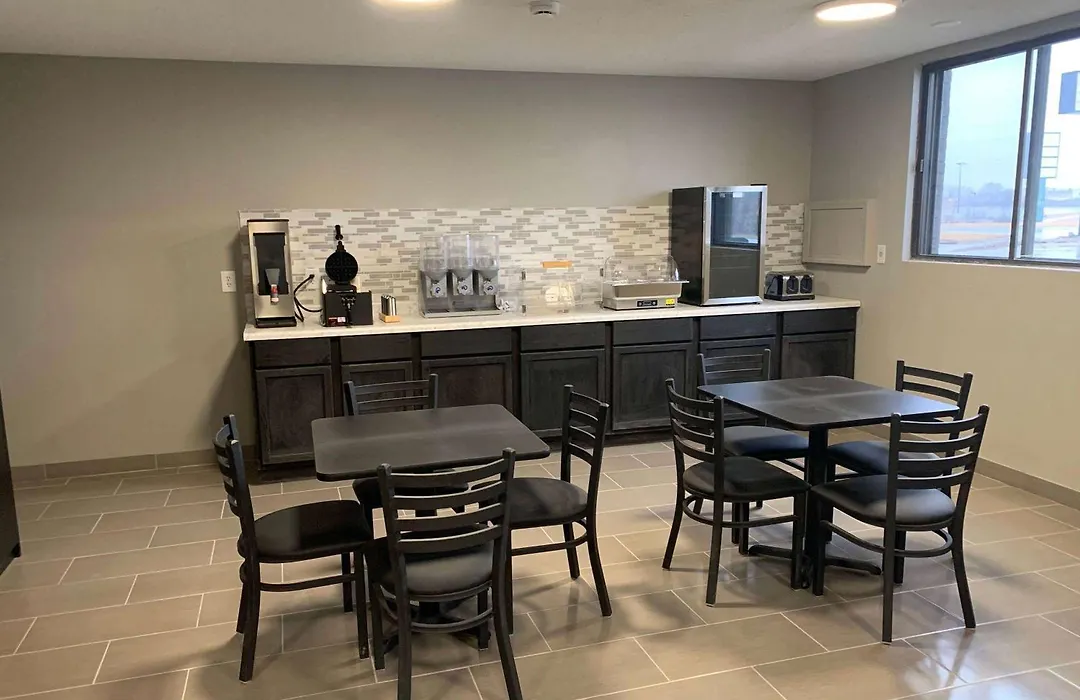 Super 8 By Wyndham Kirksville-University Area-1