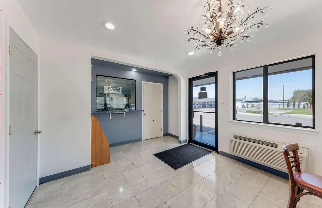 Americas Best Value Inn San Antonio Downtown Riverwalk-1