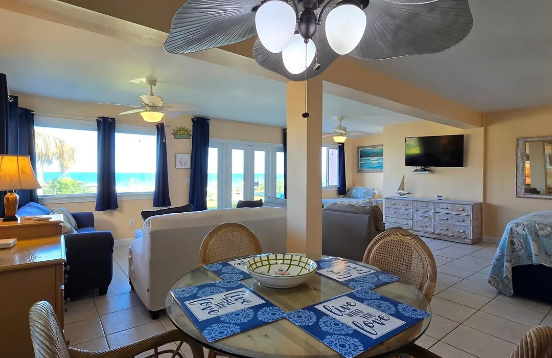 Oceanfront Sea Scape Motel-1