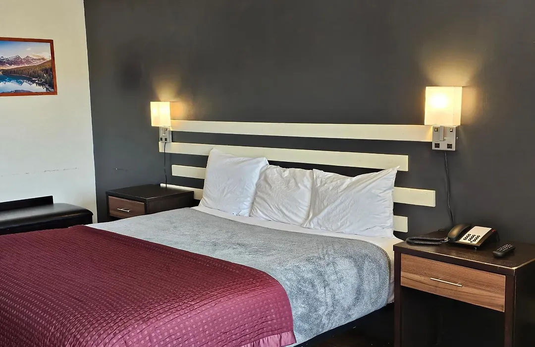 Sumner Motor Inn-1