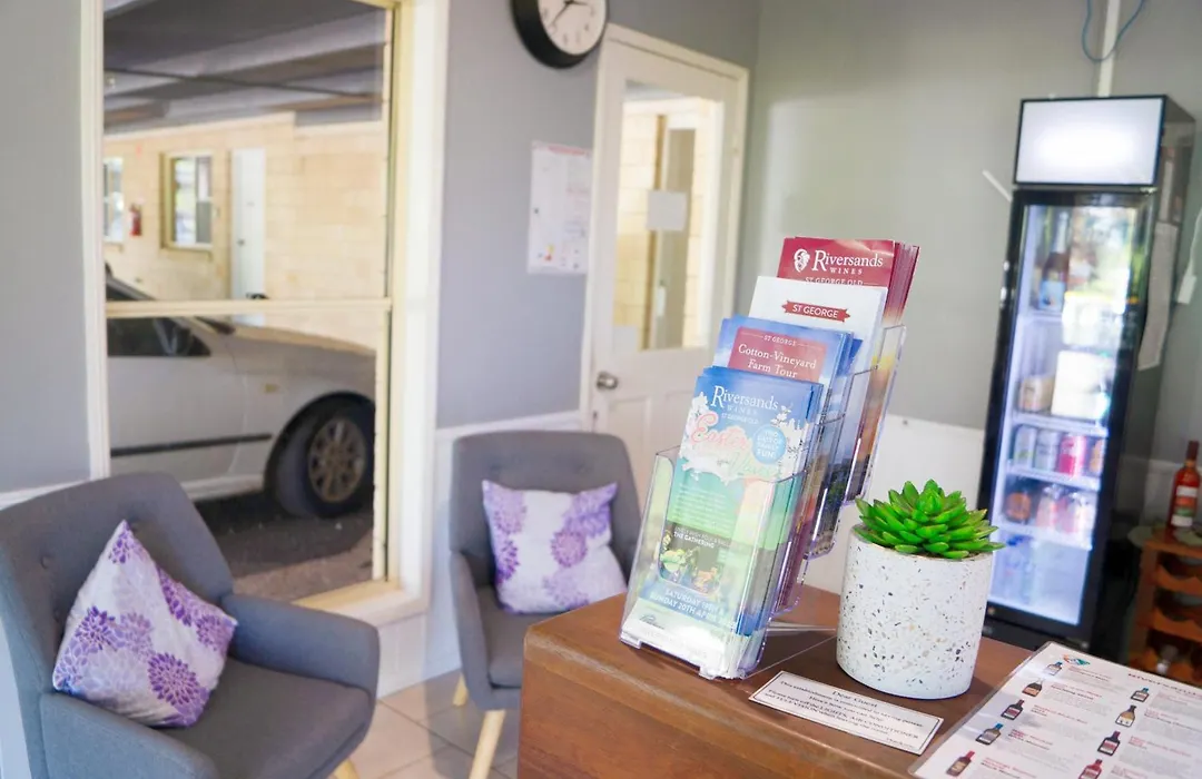 Jacaranda Country Motel-1
