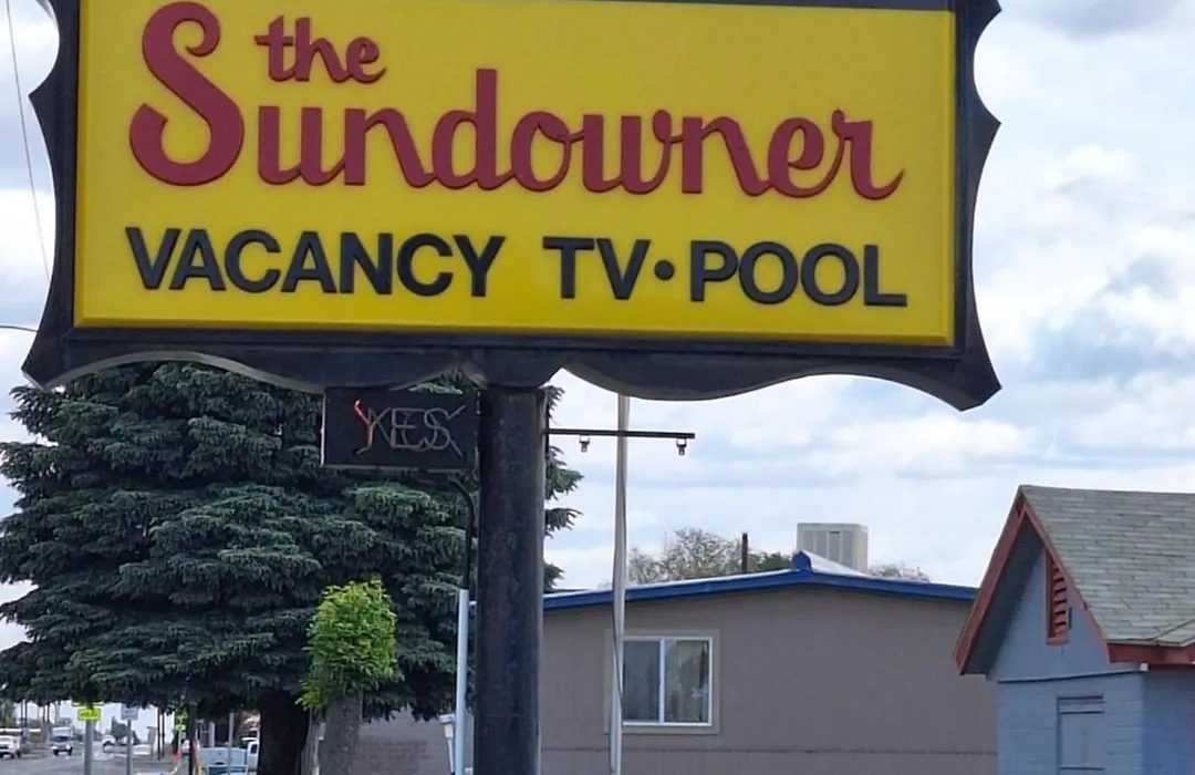 Sundowner Motel-1