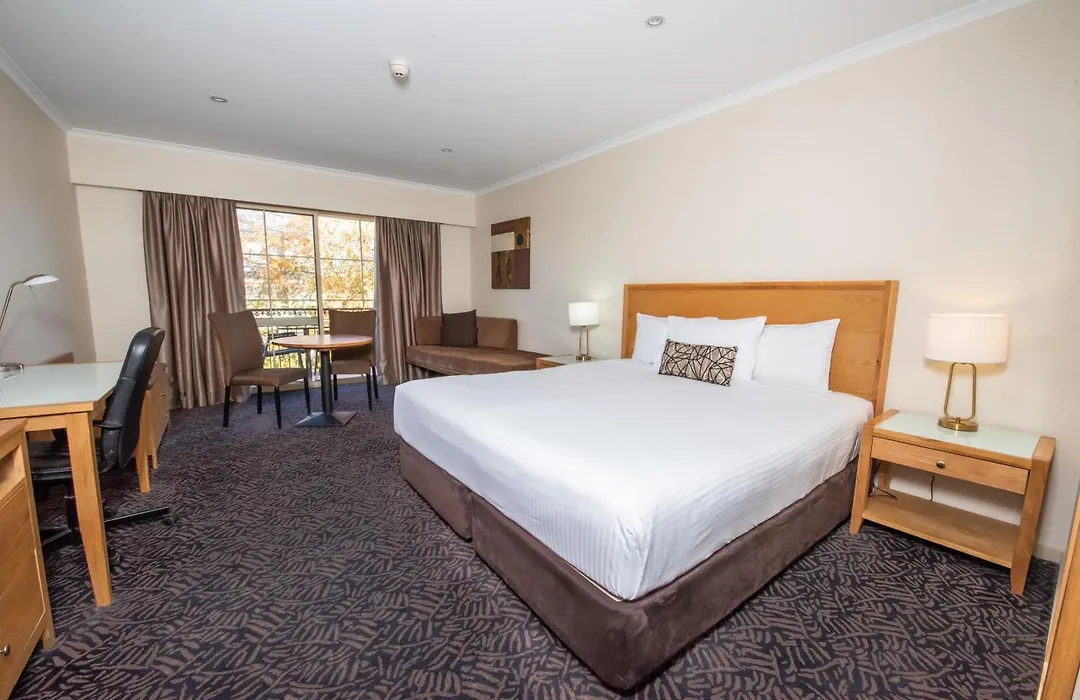 Best Western Plus Hovell Tree Inn-1