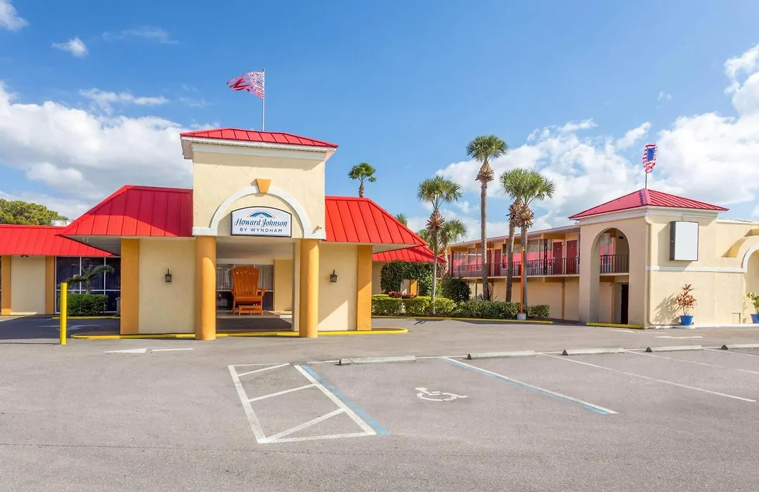 Howard Johnson By Wyndham Lakeland-1