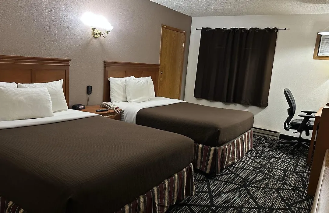 Woodland Inn & Suites-1