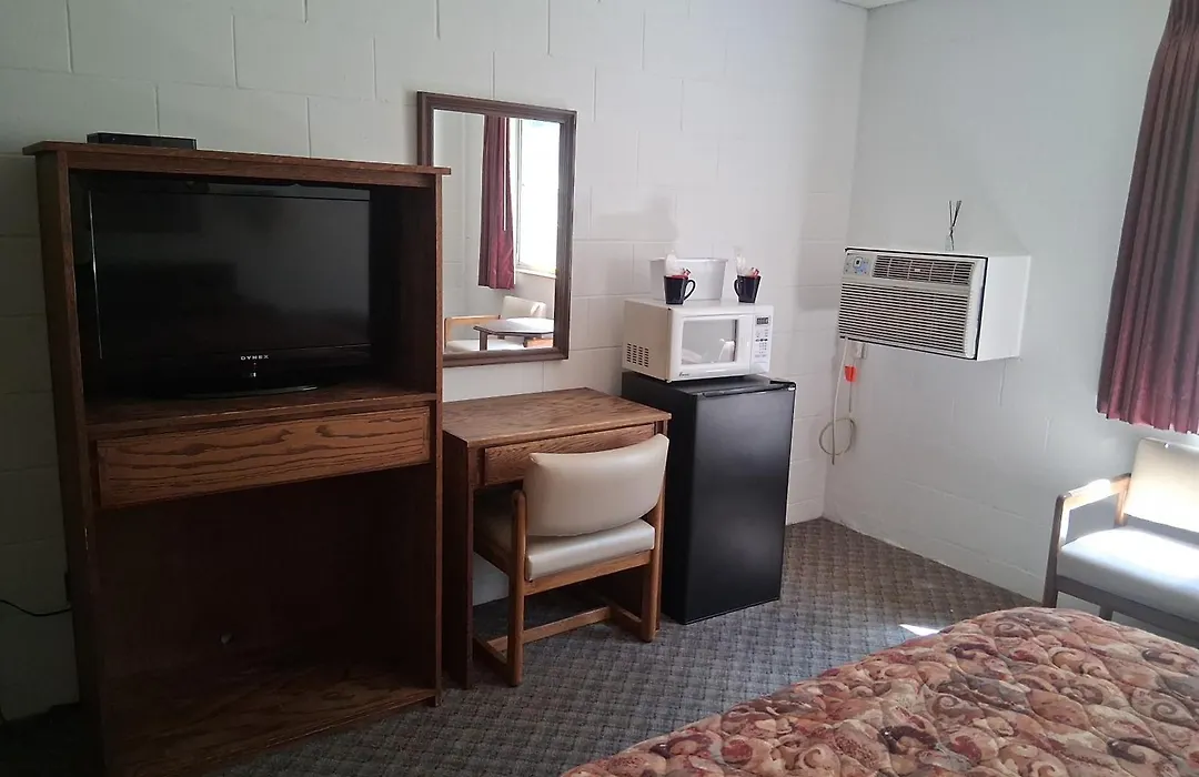 The Pines Motel-1