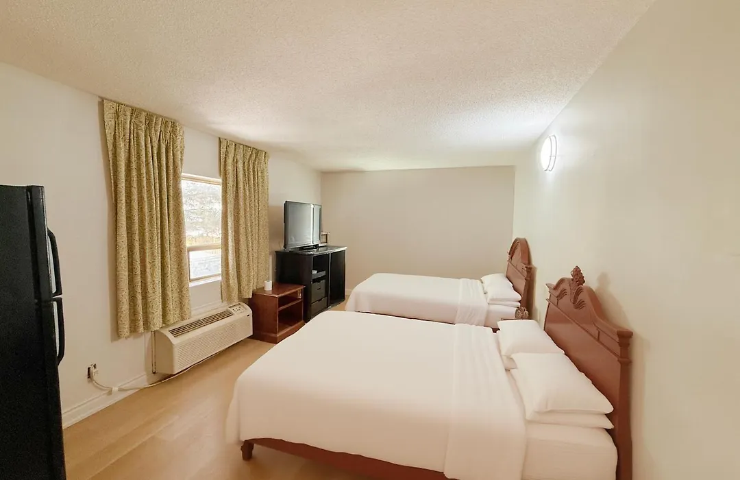 Idlewood Inn-1