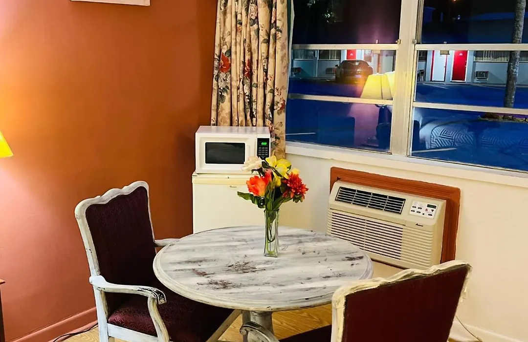 Regent Motel-1