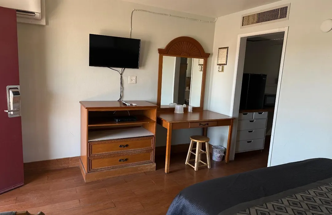 Apple Valley Motel-1