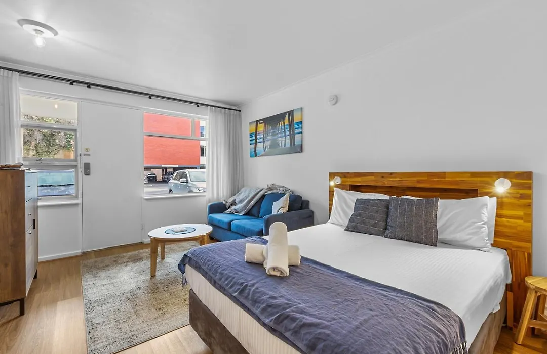 Taft Apartments-1