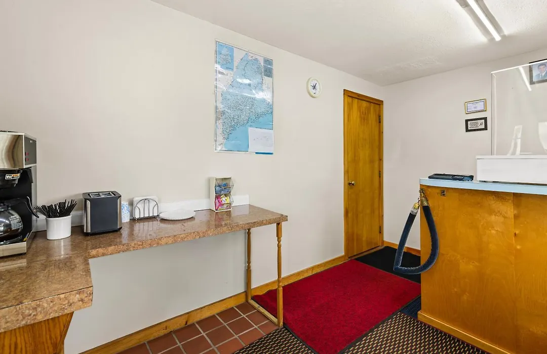 Americas Best Value Inn Biddeford-1