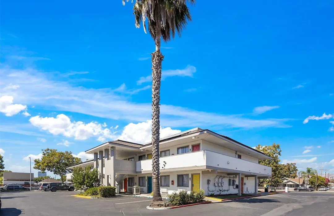 Signature Inn San Jose-1