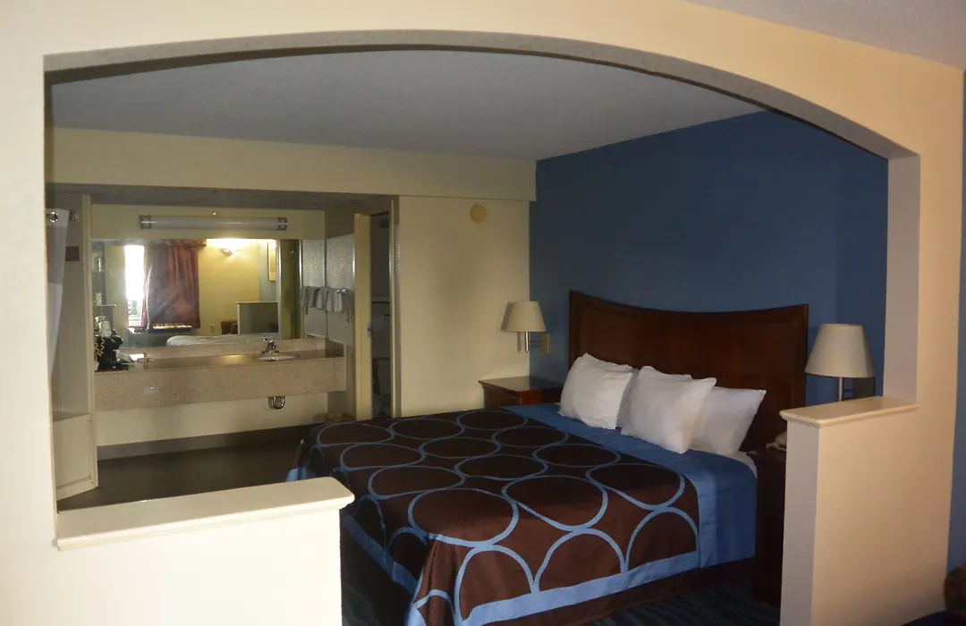 Days Inn By Wyndham Clarksville North Exit 4-1