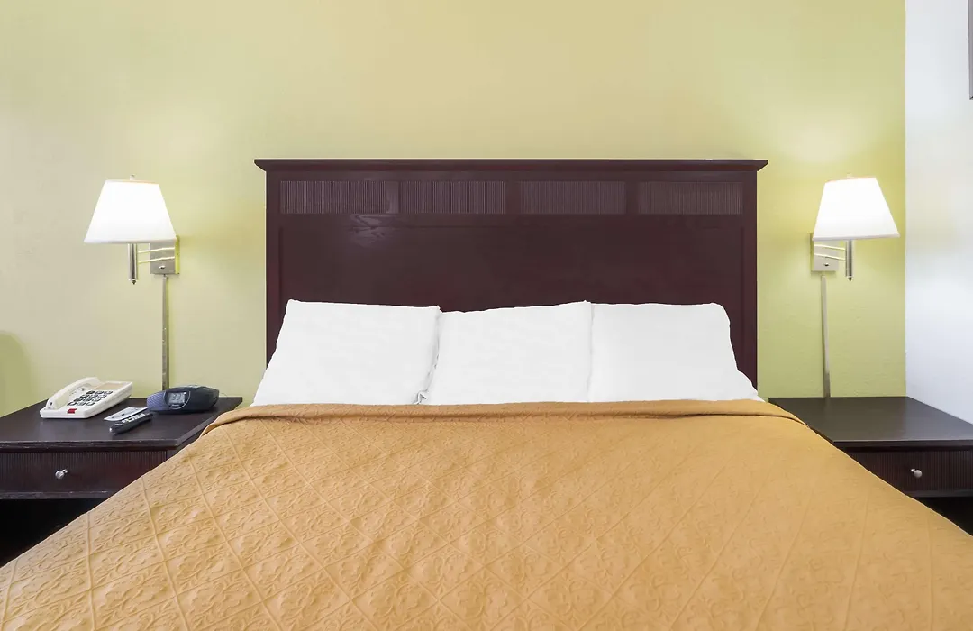 Knights Inn Chattanooga-1