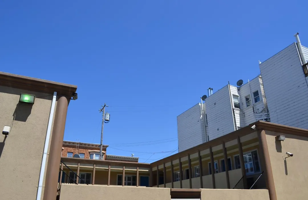 Alpha Inn And Suites-1