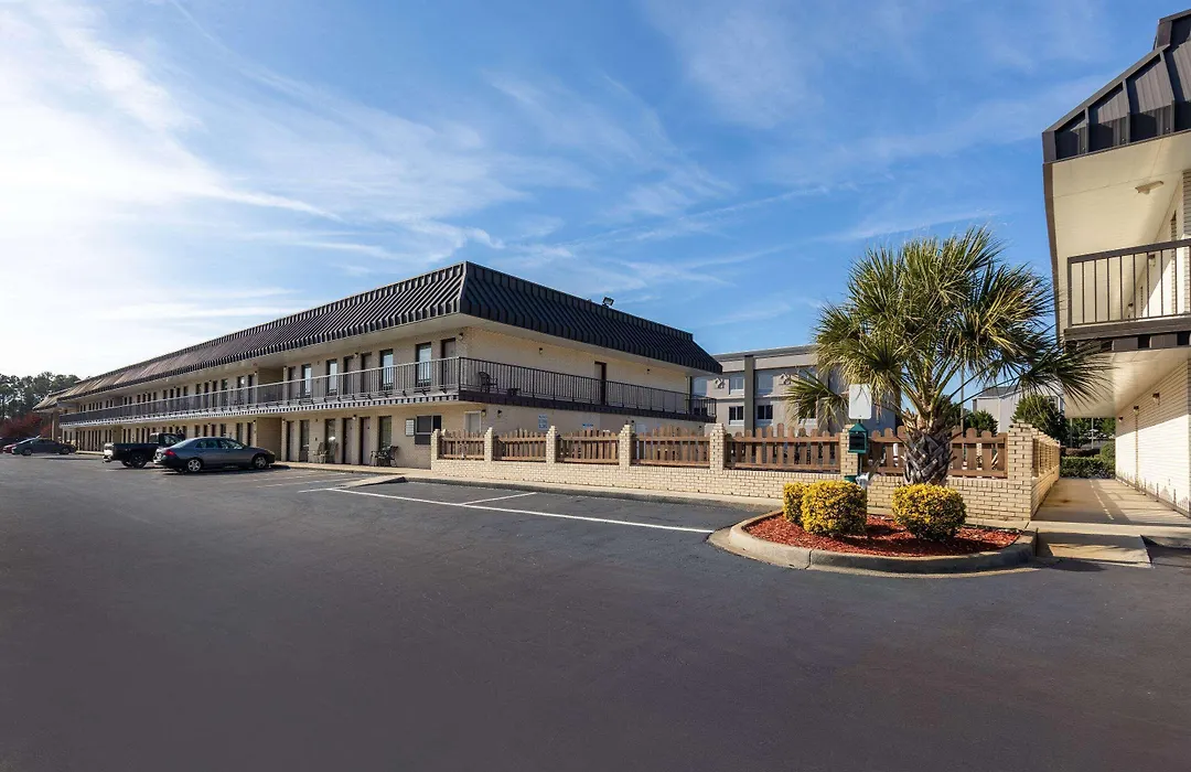 Days Inn By Wyndham Florence/I-95 North-1