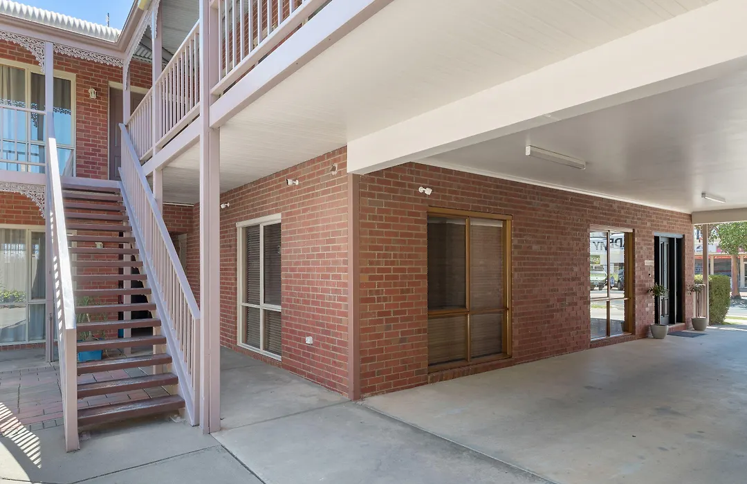 Burke And Wills Motor Inn Swan Hill-1