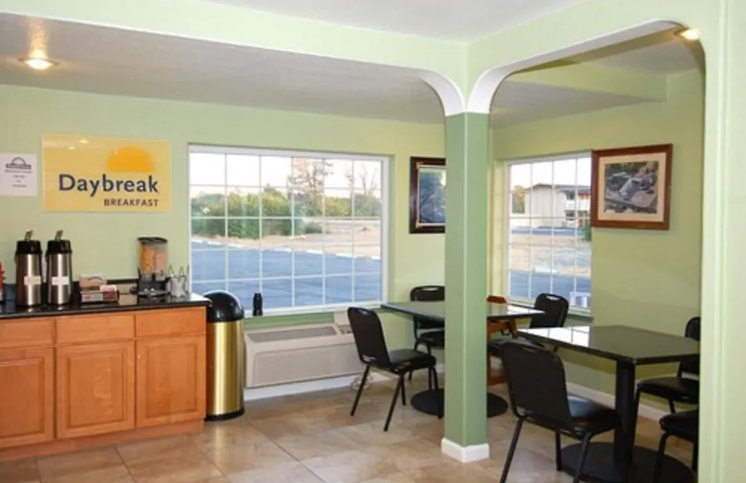 Days Inn By Wyndham Oroville-1