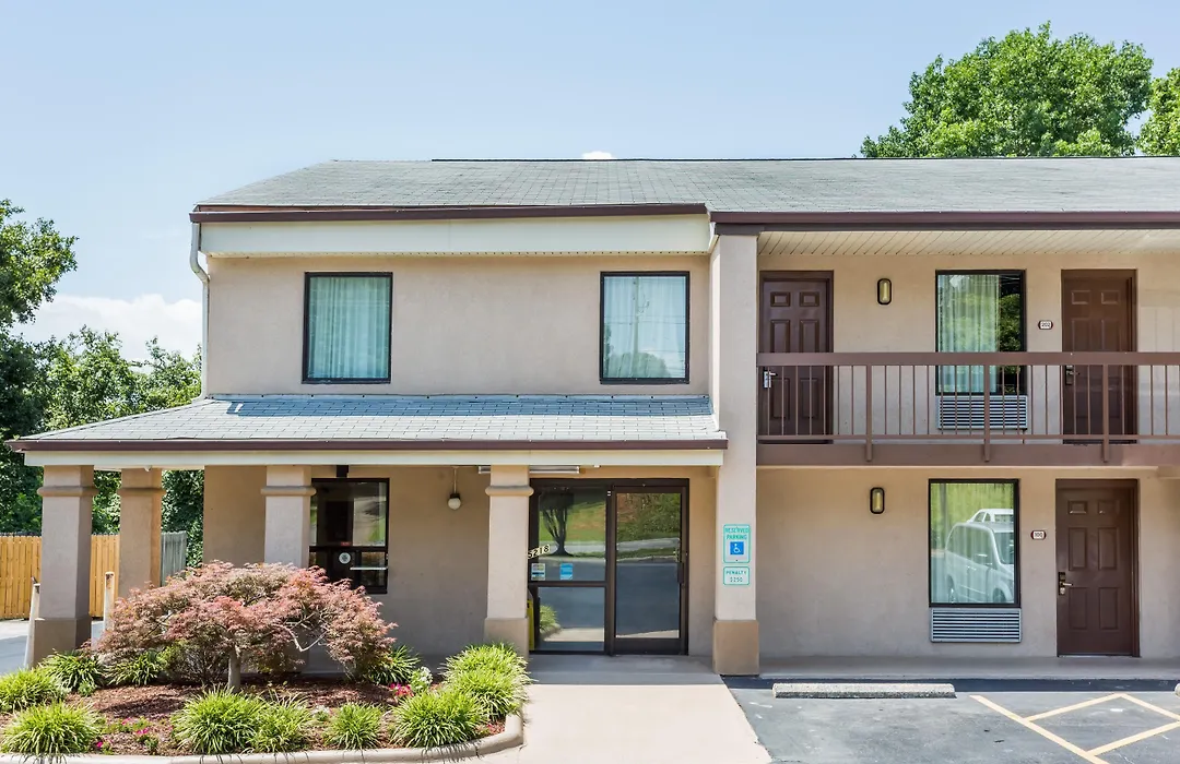 Days Inn By Wyndham Winston Salem North-1