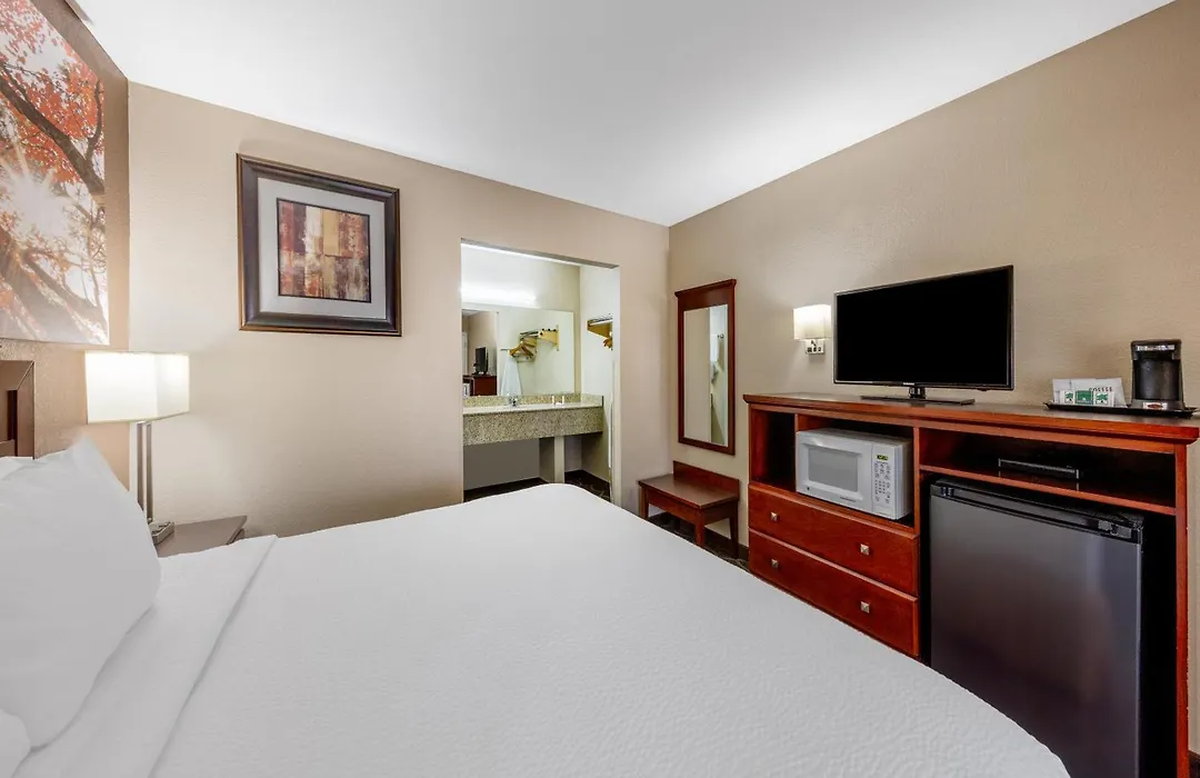 Days Inn By Wyndham St. Robert Waynesville/Ft. Leonard Wood-1